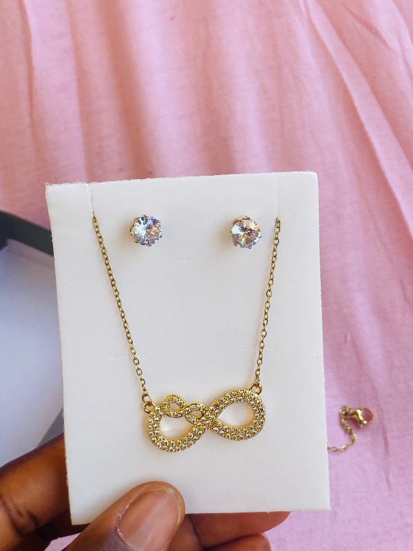 Infinity gold necklace