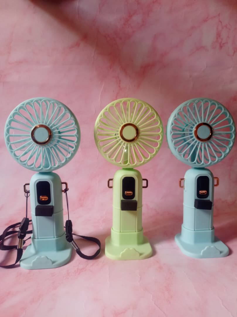 Mini rechargeable fan 